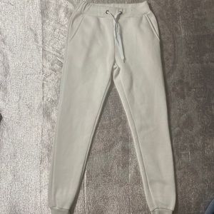 I am selling a Vimvixen sweatpants in size small and color white.